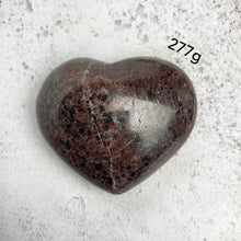 Load image into Gallery viewer, Garnet Heart-Carving
